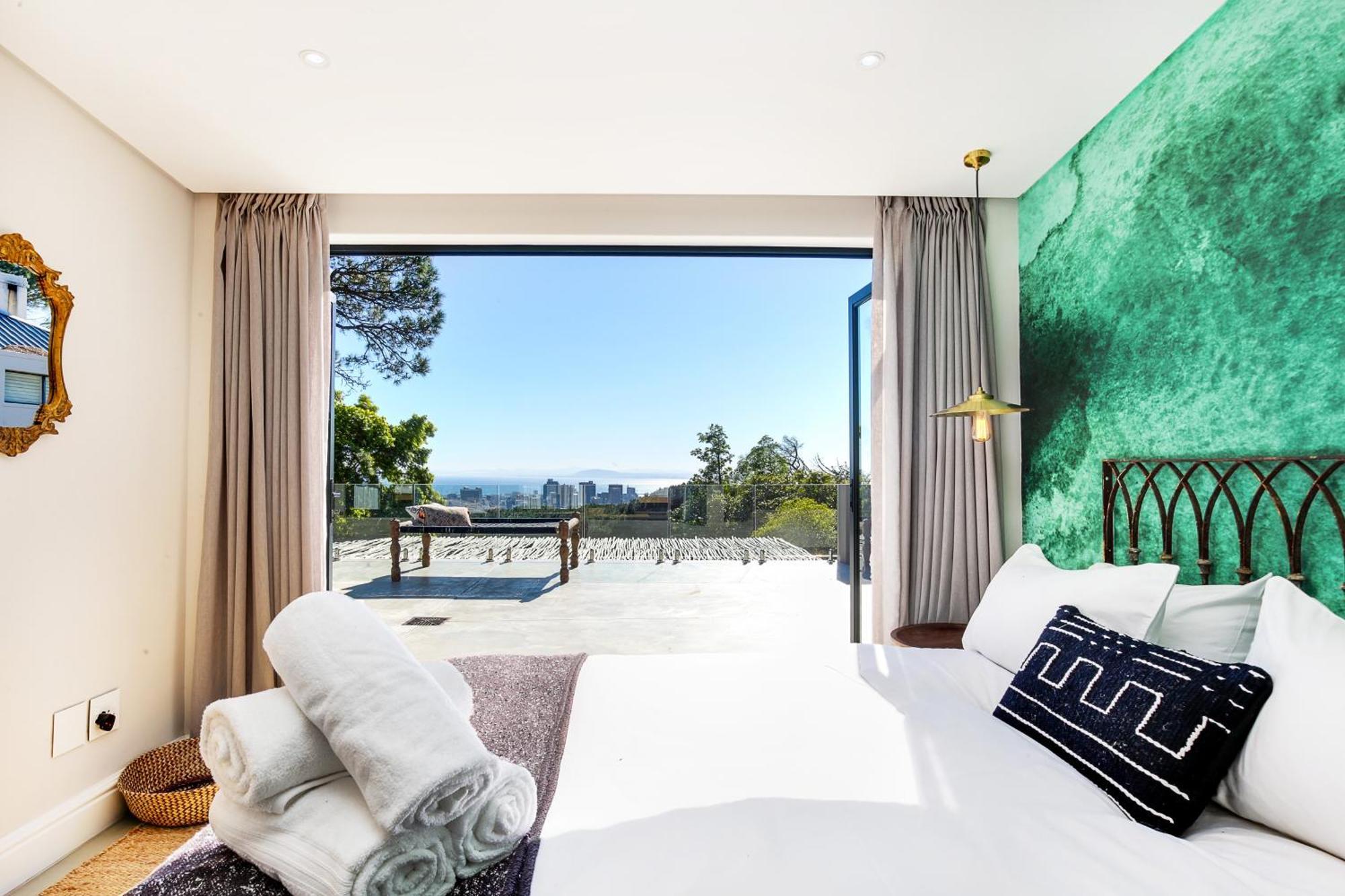 Solar-Powered Mountain Retreat With Natural Pool ケープタウン エクステリア 写真